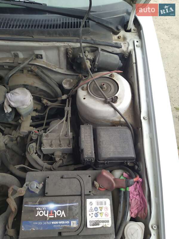 Універсал Suzuki Baleno 2000 в Житомирі