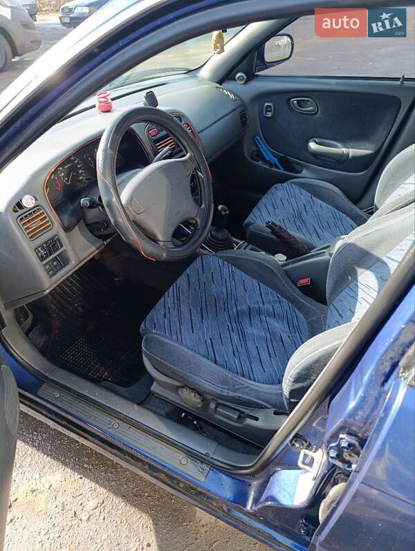 Седан Suzuki Baleno 1999 в Славянске