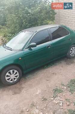 Седан Suzuki Baleno 2000 в Изюме