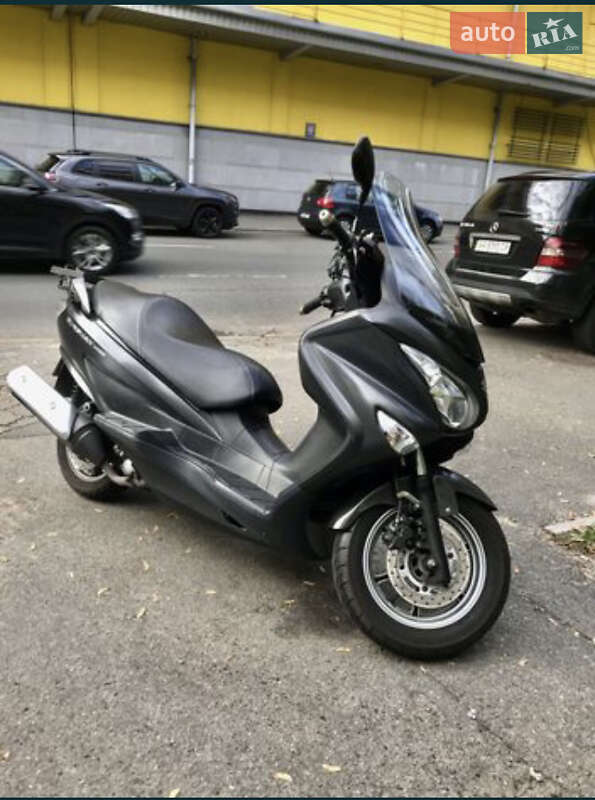 Скутер Suzuki Burgman 200 2017 в Києві