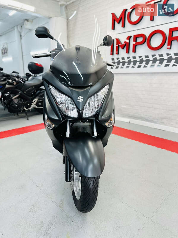 Макси-скутер Suzuki Burgman 200 2015 в Одессе