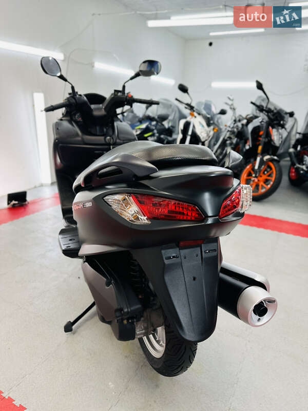 Макси-скутер Suzuki Burgman 200 2015 в Одессе