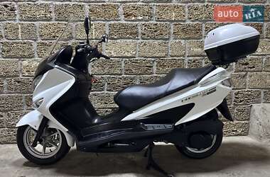 Suzuki Burgman 200 2015