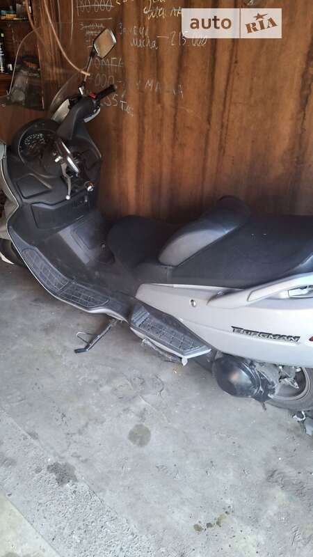 Макси-скутер Suzuki Burgman 400 2007 в Киеве