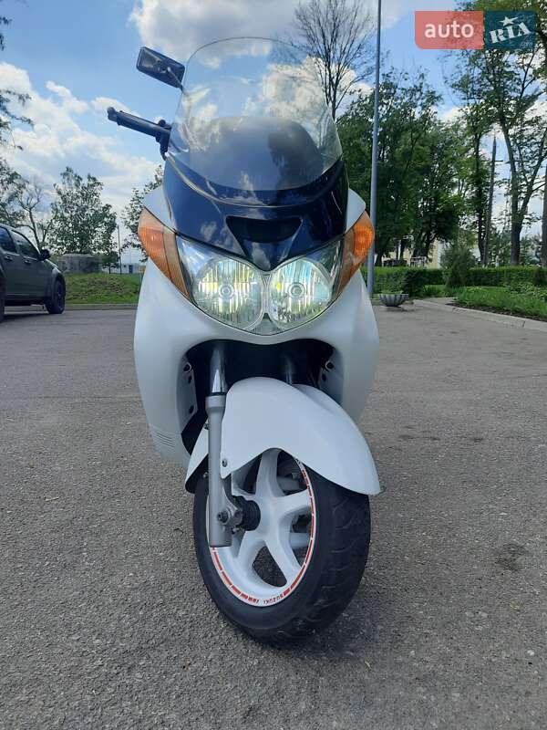 Макси-скутер Suzuki Burgman 400 2010 в Краматорске