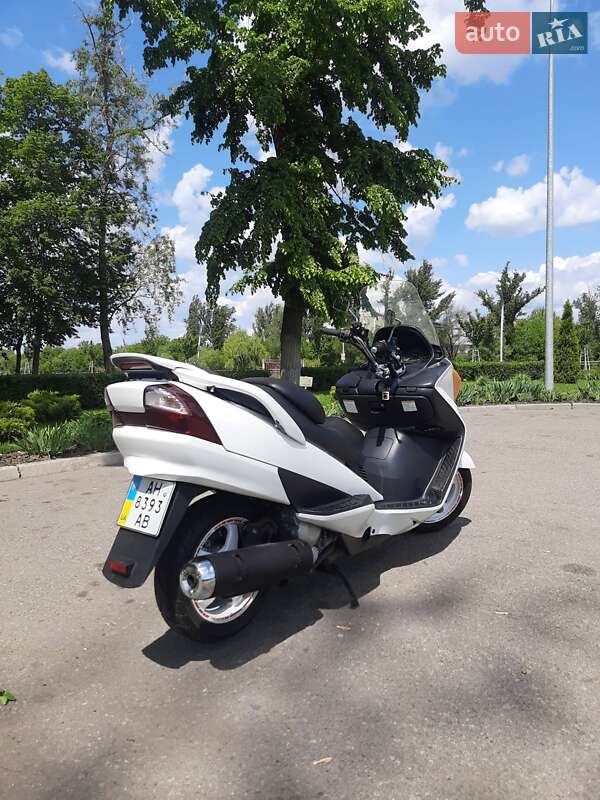 Макси-скутер Suzuki Burgman 400 2010 в Краматорске