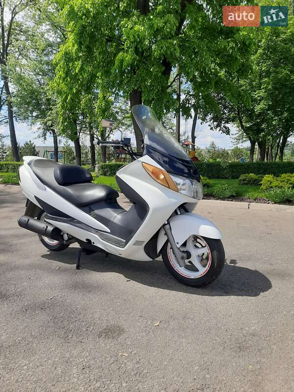 Макси-скутер Suzuki Burgman 400 2010 в Краматорске