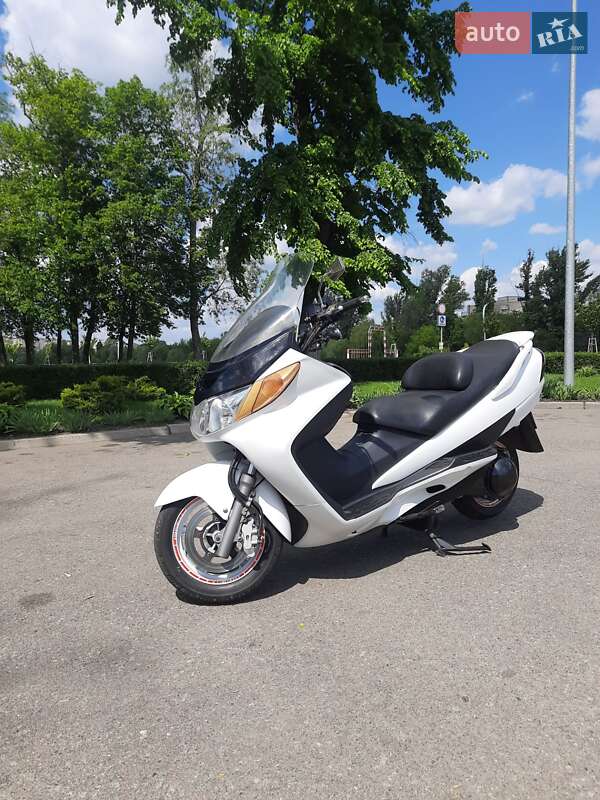 Макси-скутер Suzuki Burgman 400 2010 в Краматорске