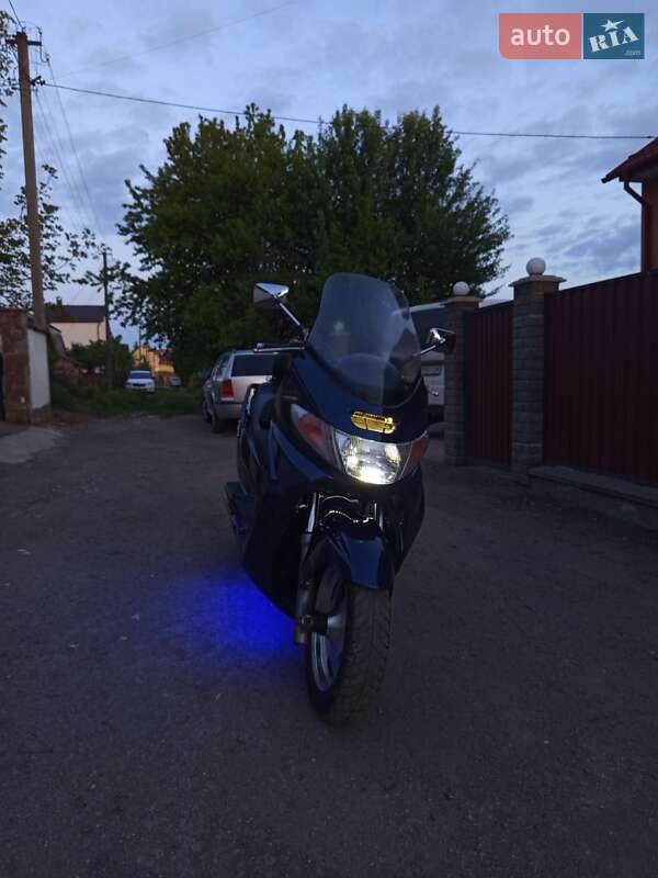 Макси-скутер Suzuki Burgman 400 2007 в Тернополе фото 13 Макси-скутер Suzuki Burgman 400 2007 в Тернополе