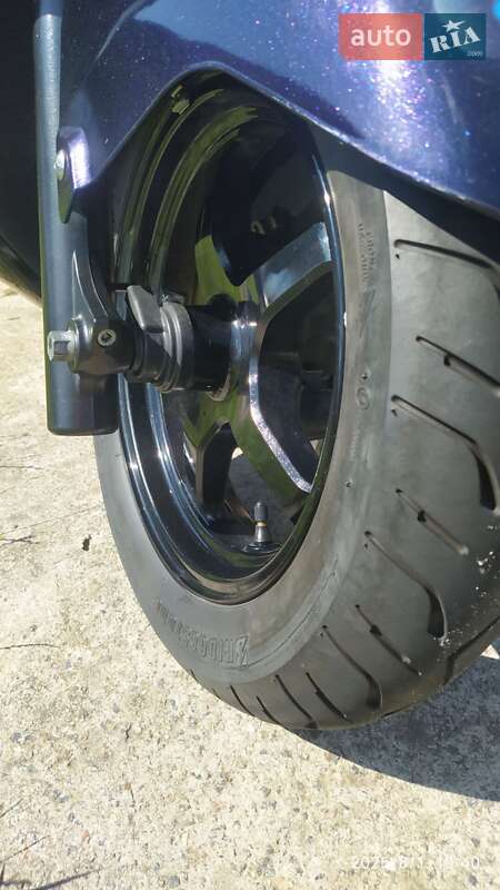 Макси-скутер Suzuki Burgman 400 2007 в Нетешине