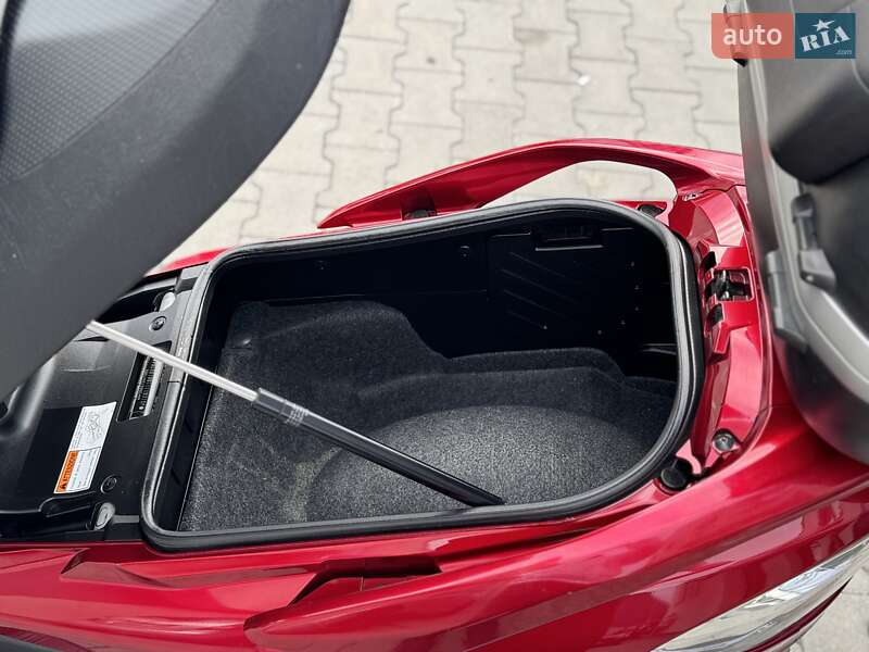 Макси-скутер Suzuki Burgman 400 2008 в Ровно