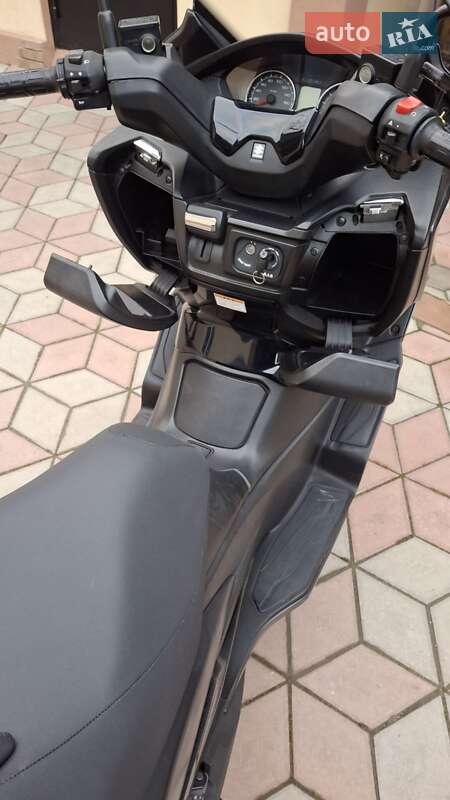 Макси-скутер Suzuki Burgman 400 2018 в Днепре