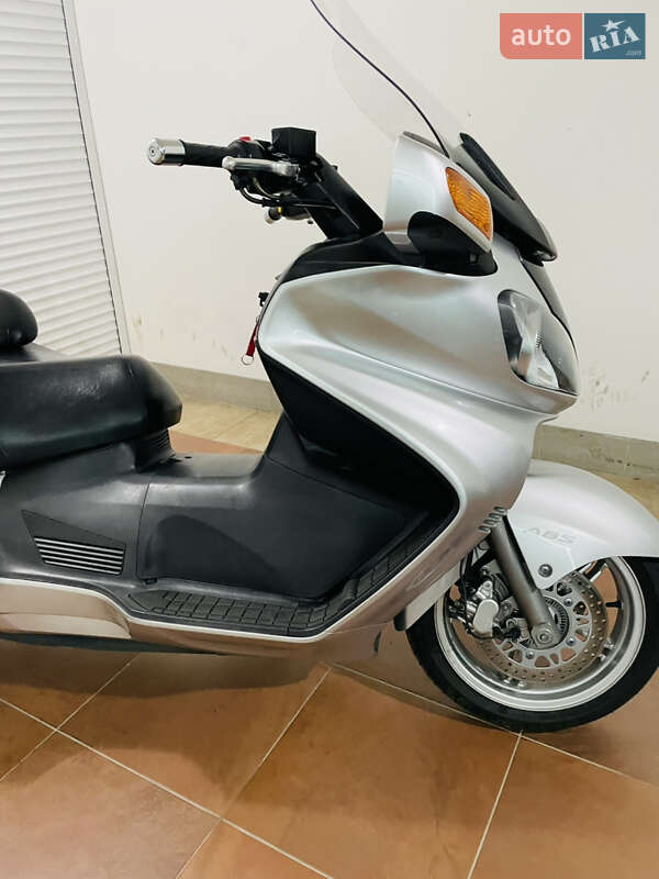 Максі-скутер Suzuki Burgman AN 650 2005 в Києві фото 10 Максі-скутер Suzuki Burgman AN 650 2005 в Києві