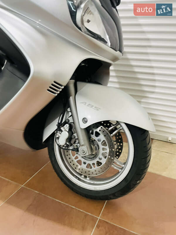 Максі-скутер Suzuki Burgman AN 650 2005 в Києві фото 29 Максі-скутер Suzuki Burgman AN 650 2005 в Києві