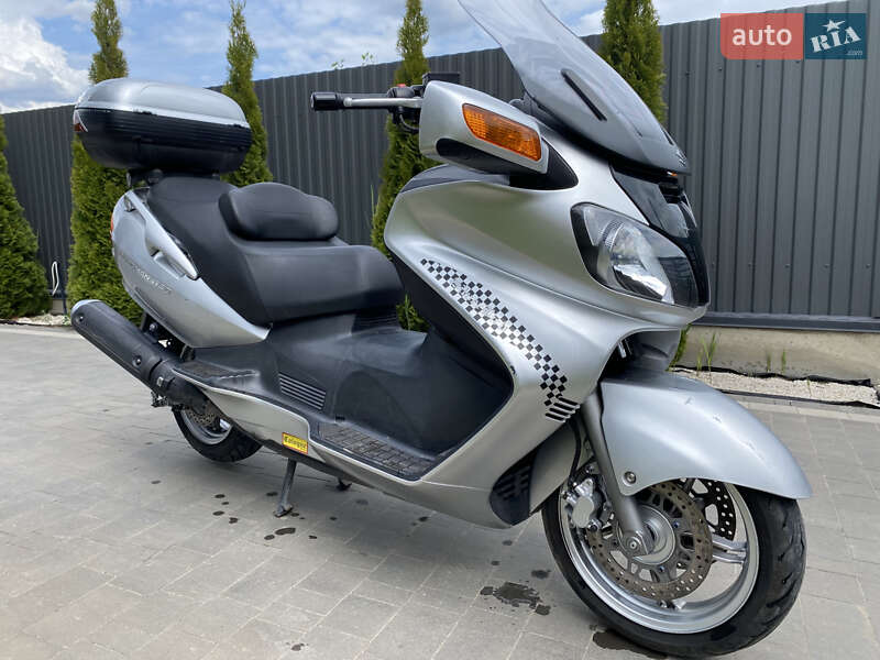 Suzuki Burgman AN 650 2004