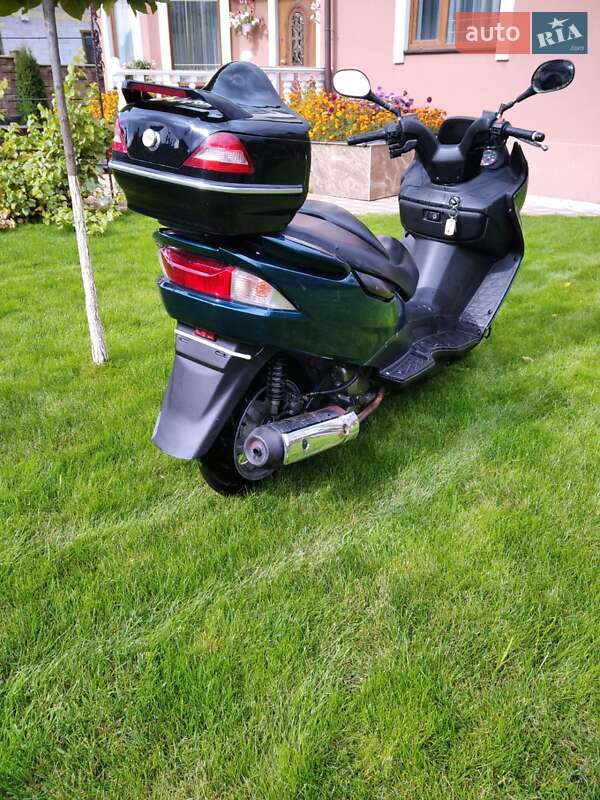 Максі-скутер Suzuki Burgman 2007 в Сарнах