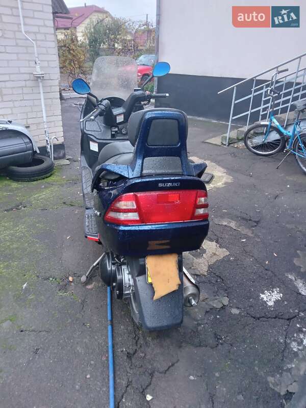 Максі-скутер Suzuki Burgman 2003 в Демидівці