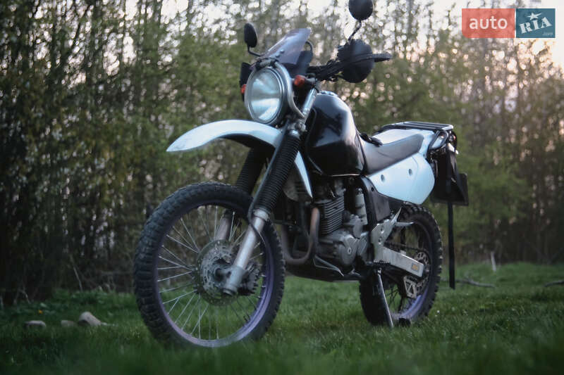 Мотоцикл Позашляховий (Enduro) Suzuki DR 250 1998 в Чернівцях