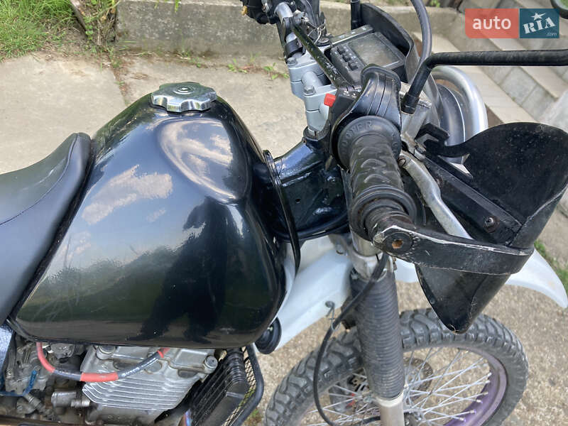 Мотоцикл Внедорожный (Enduro) Suzuki DR 250 1998 в Черновцах