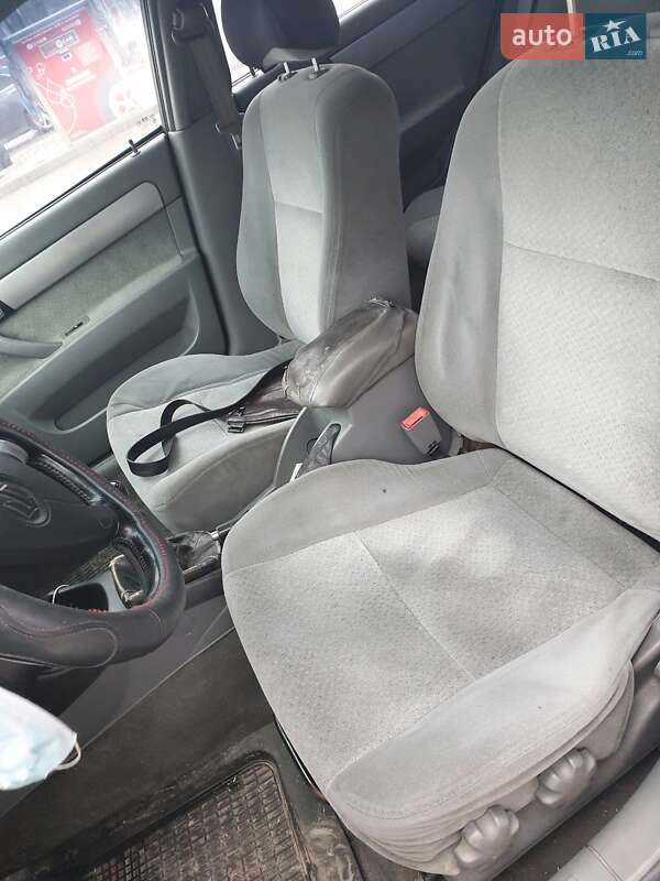 Седан Suzuki Forenza 2004 в Киеве