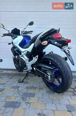 Мотоцикл Многоцелевой (All-round) Suzuki Gladius 400 2010 в 