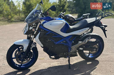 Мотоцикл Без обтекателей (Naked bike) Suzuki Gladius 400 2012 в 