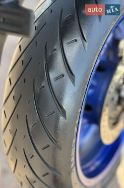 Мотоцикл Без обтекателей (Naked bike) Suzuki Gladius 400 2012 в 