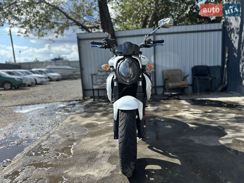 Мотоцикл Без обтекателей (Naked bike) Suzuki Gladius 400 2011 в Одессе