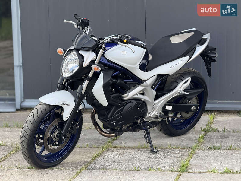Мотоцикл Без обтікачів (Naked bike) Suzuki Gladius 400 2012 в Львові