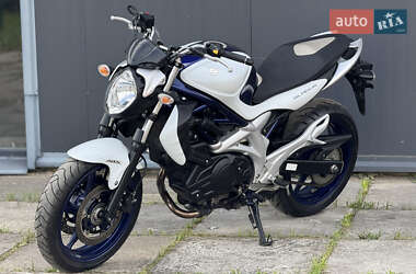 Мотоцикл Без обтекателей (Naked bike) Suzuki Gladius 400 2012 в 