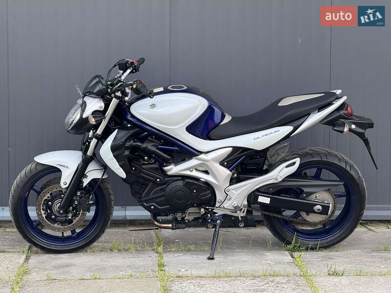 Мотоцикл Без обтікачів (Naked bike) Suzuki Gladius 400 2012 в Львові