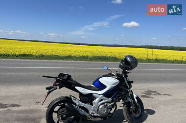 Мотоцикл Без обтекателей (Naked bike) Suzuki Gladius 400 2009 в Виннице