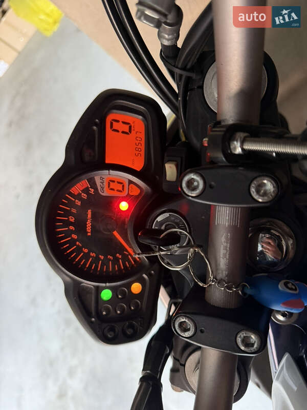 Мотоцикл Без обтекателей (Naked bike) Suzuki Gladius 400 2009 в Виннице
