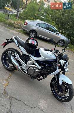 Мотоцикл Без обтікачів (Naked bike) Suzuki Gladius 400 2010 в Києві