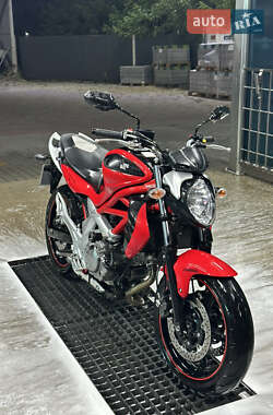 Спортбайк Suzuki Gladius 650 2010 в Сарнах