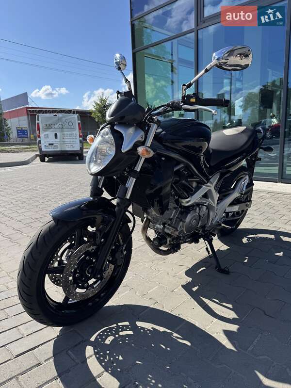 Мотоцикл Без обтекателей (Naked bike) Suzuki Gladius 650 2010 в Ровно фото 5 Мотоцикл Без обтекателей (Naked bike) Suzuki Gladius 650 2010 в Ровно