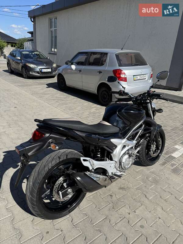 Мотоцикл Без обтекателей (Naked bike) Suzuki Gladius 650 2010 в Ровно фото 11 Мотоцикл Без обтекателей (Naked bike) Suzuki Gladius 650 2010 в Ровно