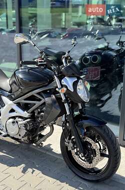 Мотоцикл Без обтекателей (Naked bike) Suzuki Gladius 650 2010 в 