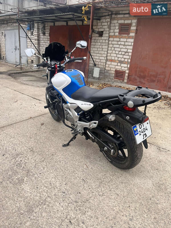 Мотоцикл Классик Suzuki Gladius 650 2009 в Южноукраинске фото 5 Мотоцикл Классик Suzuki Gladius 650 2009 в Южноукраинске