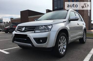 Позашляховик / Кросовер Suzuki Grand Vitara 2013 в 