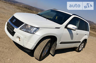 Позашляховик / Кросовер Suzuki Grand Vitara 2010 в 