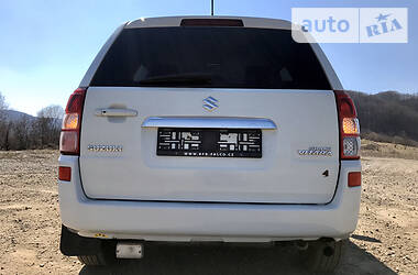 Позашляховик / Кросовер Suzuki Grand Vitara 2010 в 