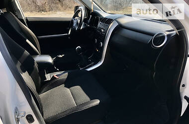 Позашляховик / Кросовер Suzuki Grand Vitara 2010 в 