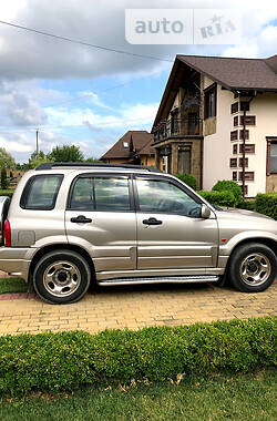 Внедорожник / Кроссовер Suzuki Grand Vitara 2003 в Остроге