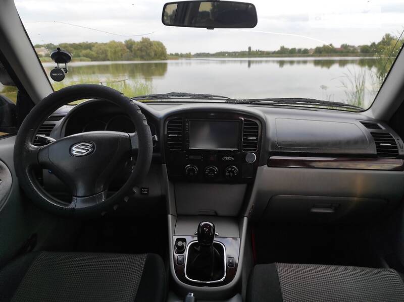Позашляховик / Кросовер Suzuki Grand Vitara 2003 в Житомирі