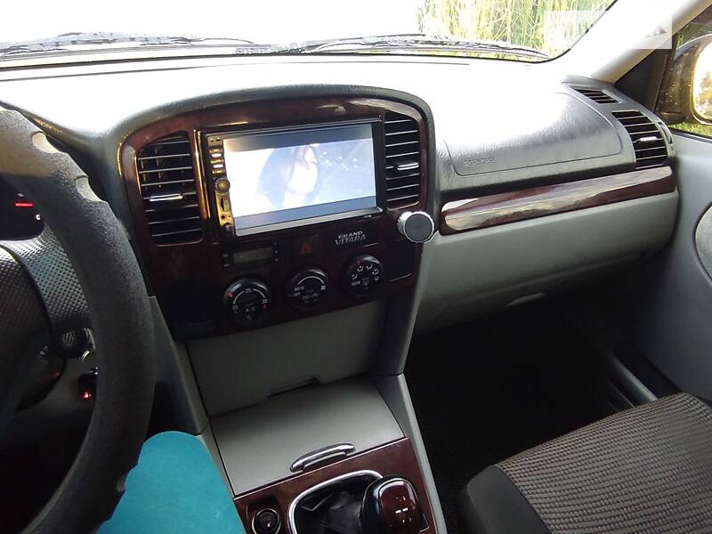 Позашляховик / Кросовер Suzuki Grand Vitara 2003 в Житомирі