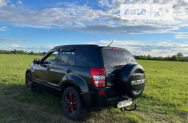 Позашляховик / Кросовер Suzuki Grand Vitara 2005 в 