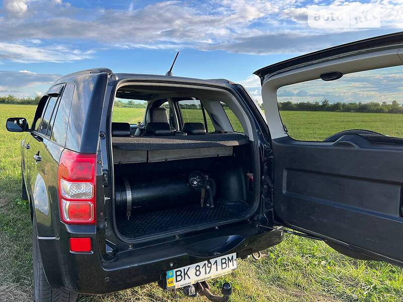 Внедорожник / Кроссовер Suzuki Grand Vitara 2005 в Сарнах