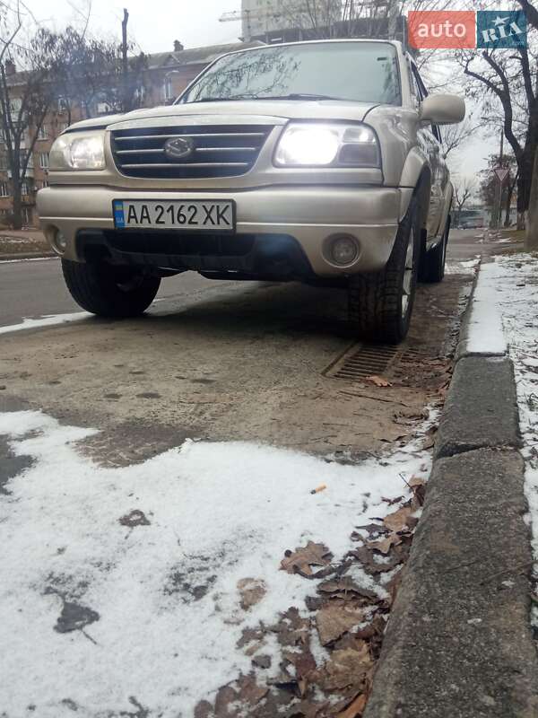 Внедорожник / Кроссовер Suzuki Grand Vitara 2003 в Киеве фото 2 Внедорожник / Кроссовер Suzuki Grand Vitara 2003 в Киеве