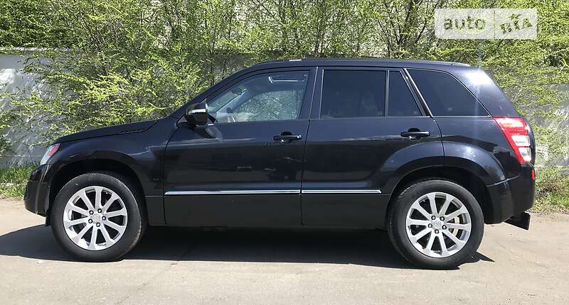 Седан Suzuki Grand Vitara 2012 в Киеве